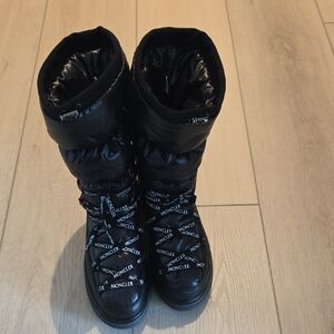 $900 Moncler Black Padded Boots 40.5 Eur 9.5 Us NEW